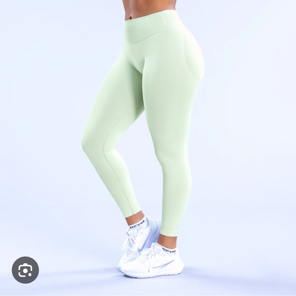 DFYNE light green impact leggings